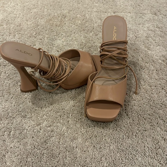 Nude strappy kitten heels with wraparound design - Picture 1 of 4